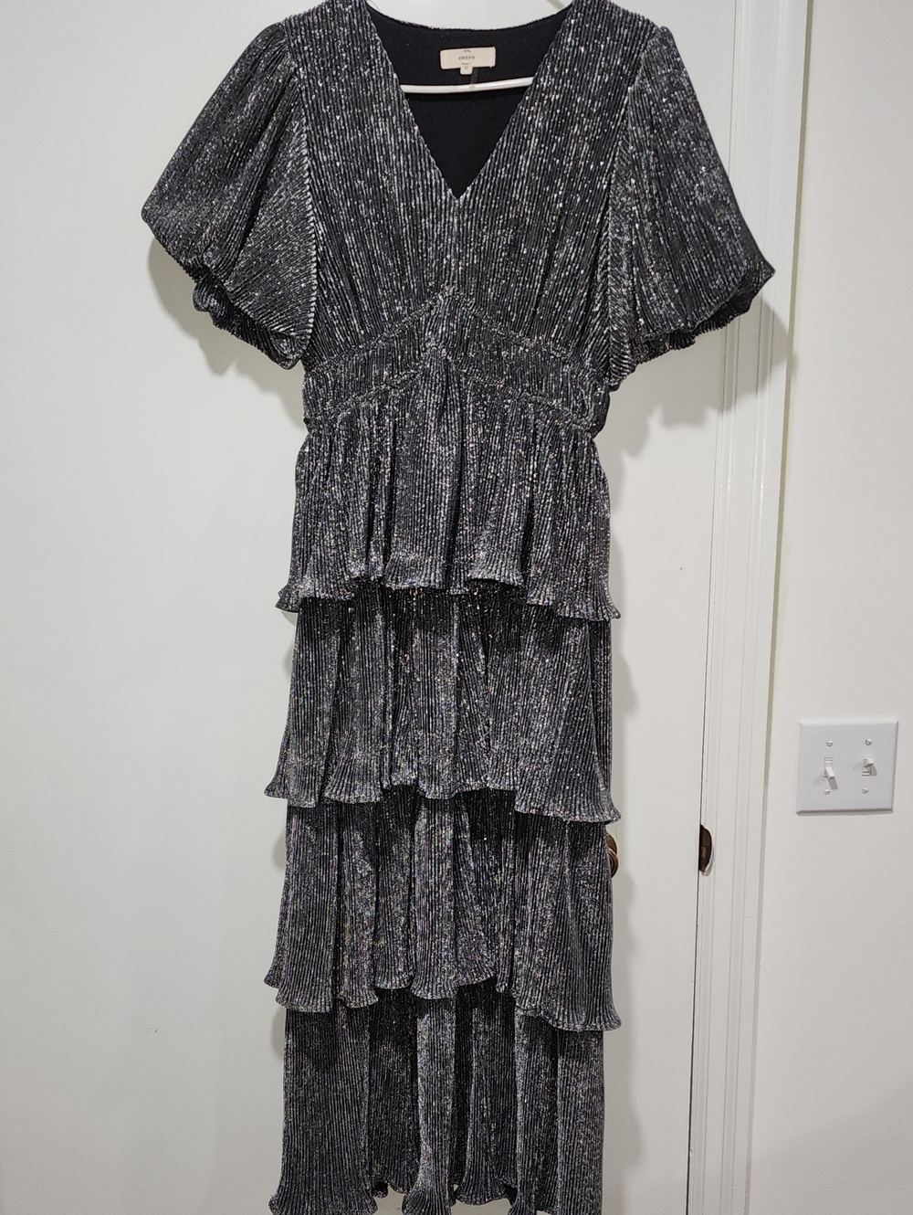 entro Metallic Black & Silver Pleated High-Low Tiered Dress